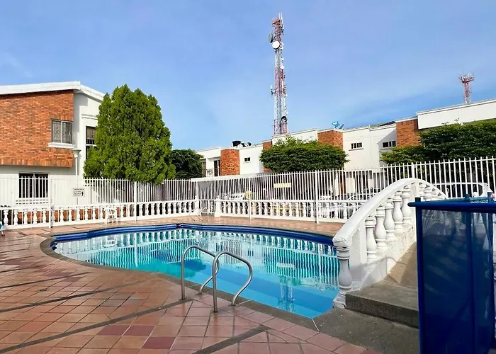 Casa Frente Al Centro Comercial Guatapuri