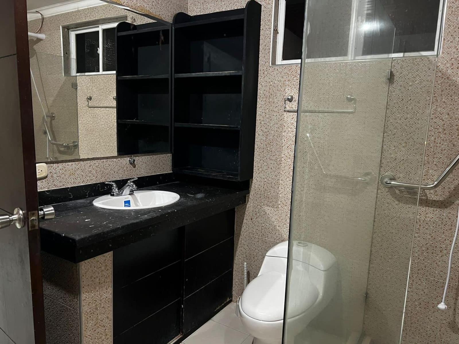 Casa Frente Al Centro Comercial Guatapuri *